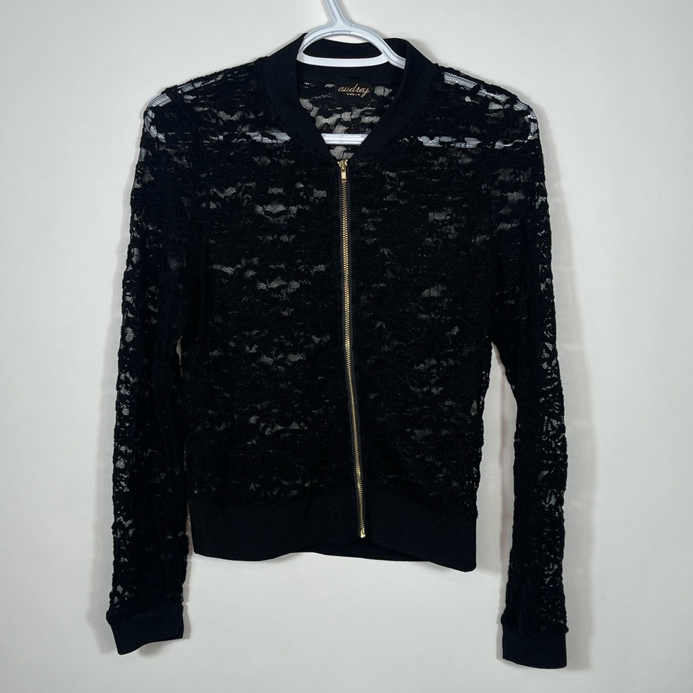 Elegant Black Lace Women's Jacket